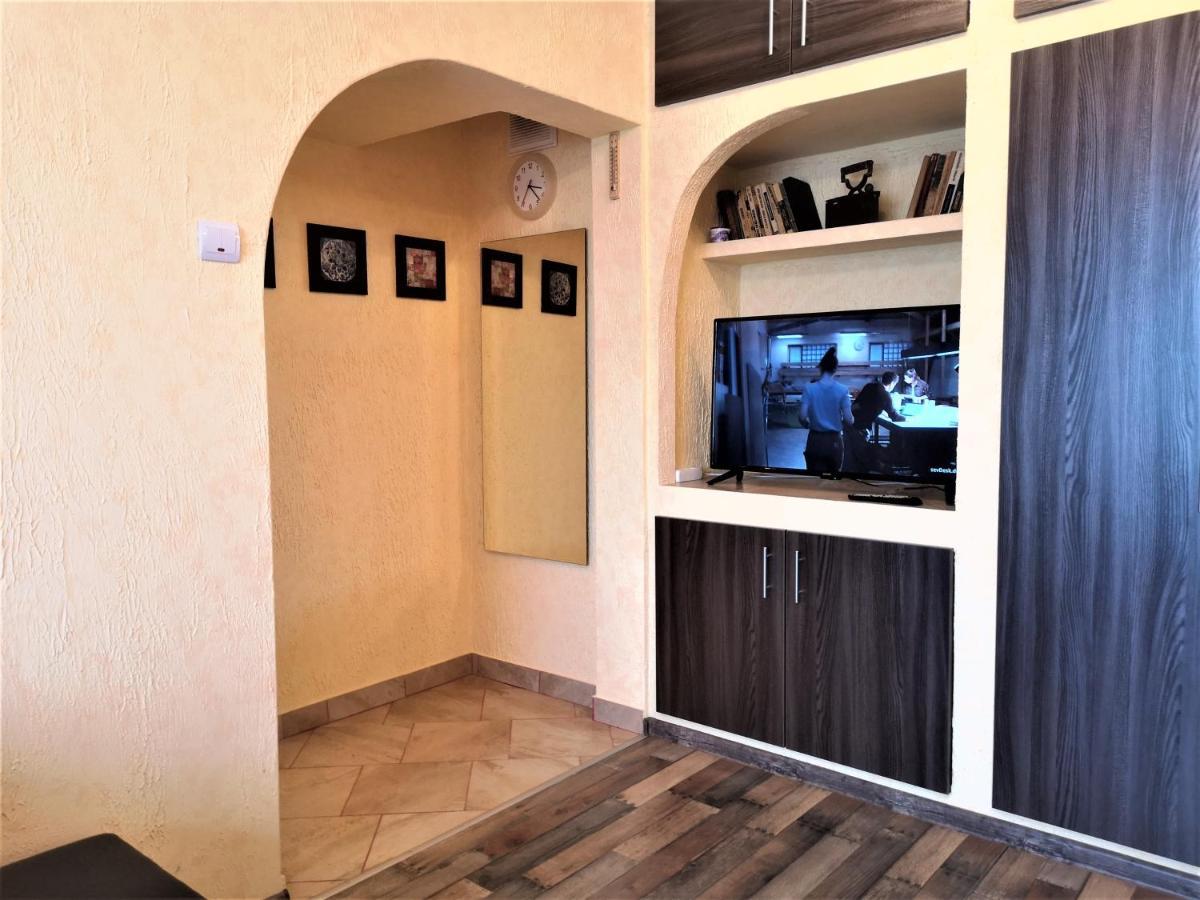 Apartament Anca ブカレスト エクステリア 写真