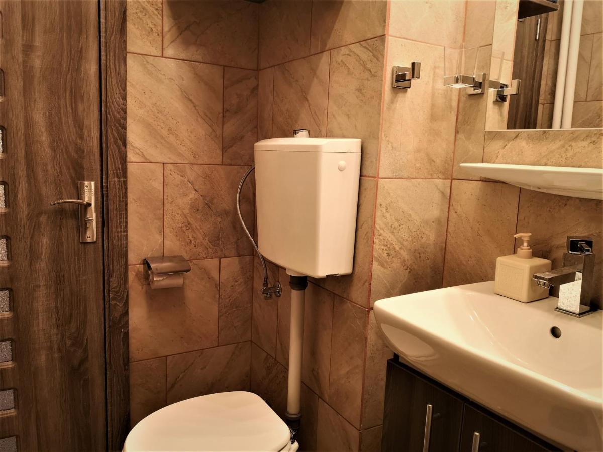 Apartament Anca ブカレスト エクステリア 写真