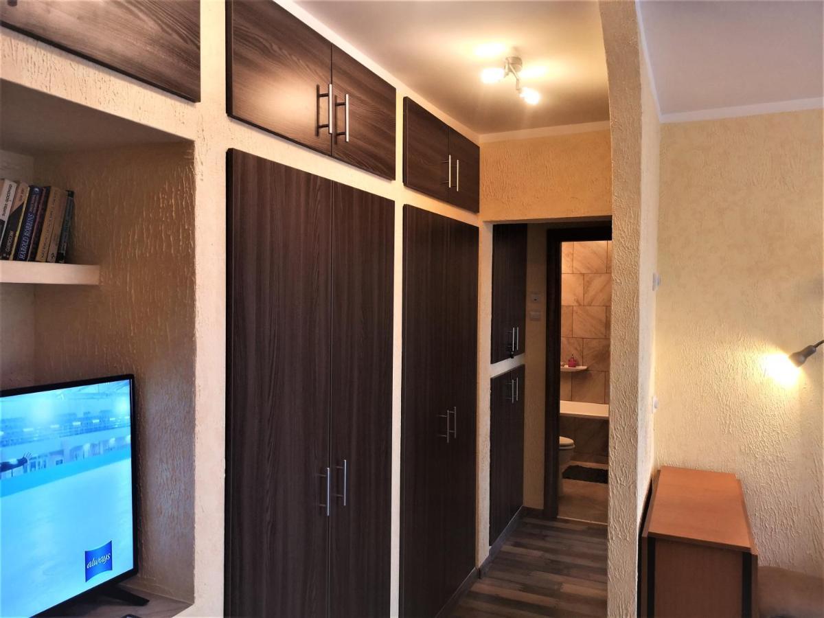 Apartament Anca ブカレスト エクステリア 写真